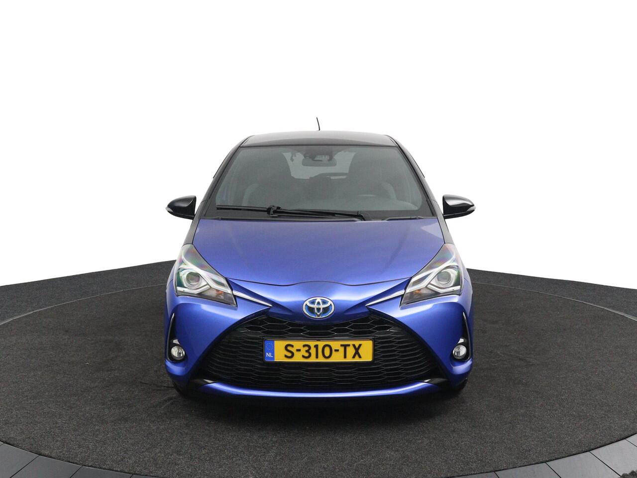 Toyota YARIS 1.5 Hybrid Bi-Tone | Led Verlichting | Achteruitrijcamera | Stoelverwarming | Keyless Start |