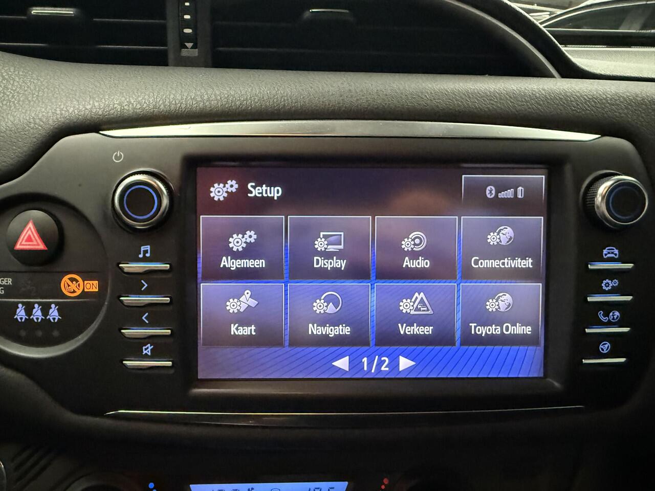 Toyota YARIS 1.5 Hybrid Energy Plus met trekhaak!