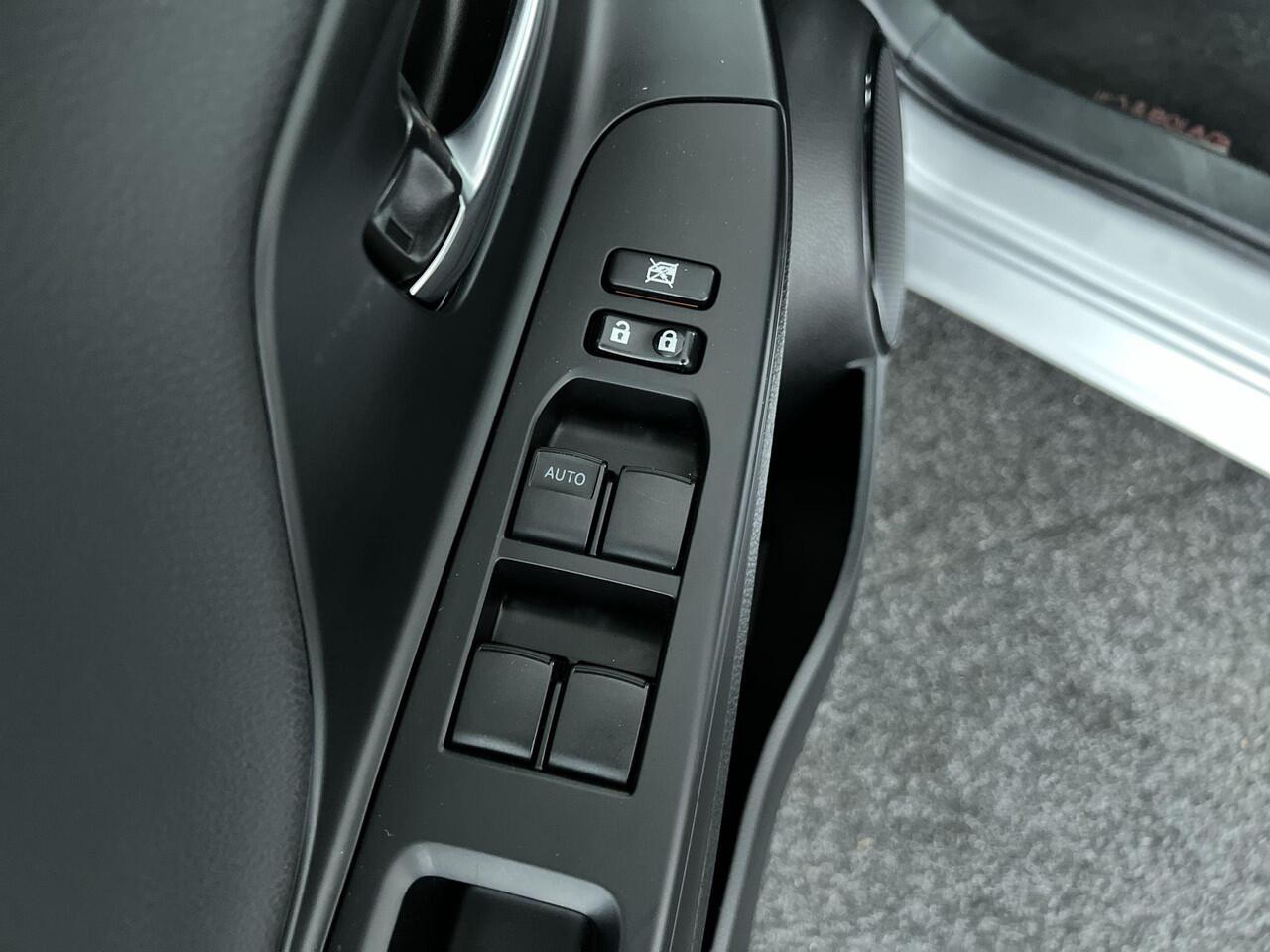 Toyota YARIS 1.5 Hybrid Aspiration | Stoelverwarming | Climate Control | Cruise Control