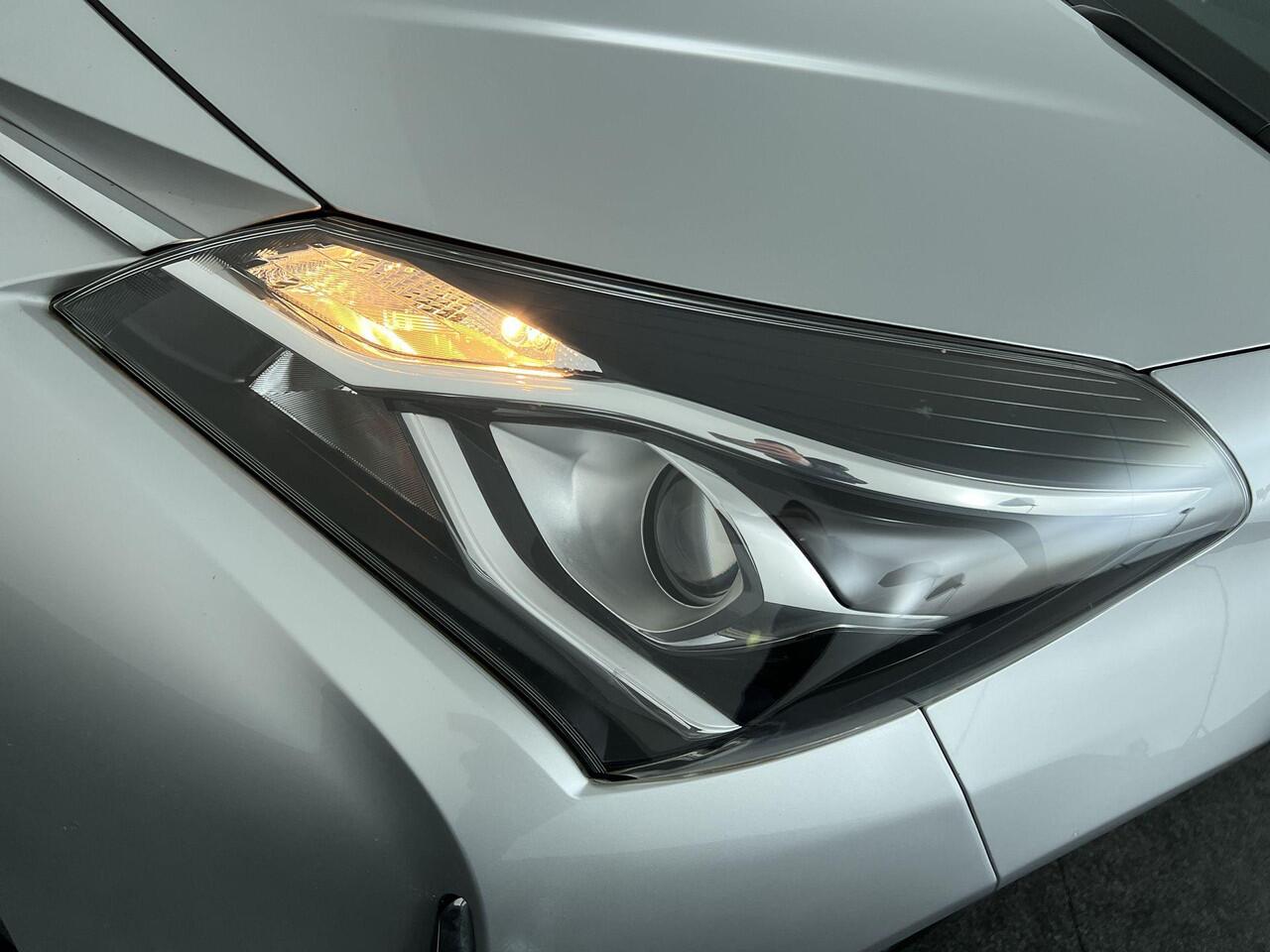 Toyota YARIS 1.5 Hybrid Aspiration | Stoelverwarming | Climate Control | Cruise Control