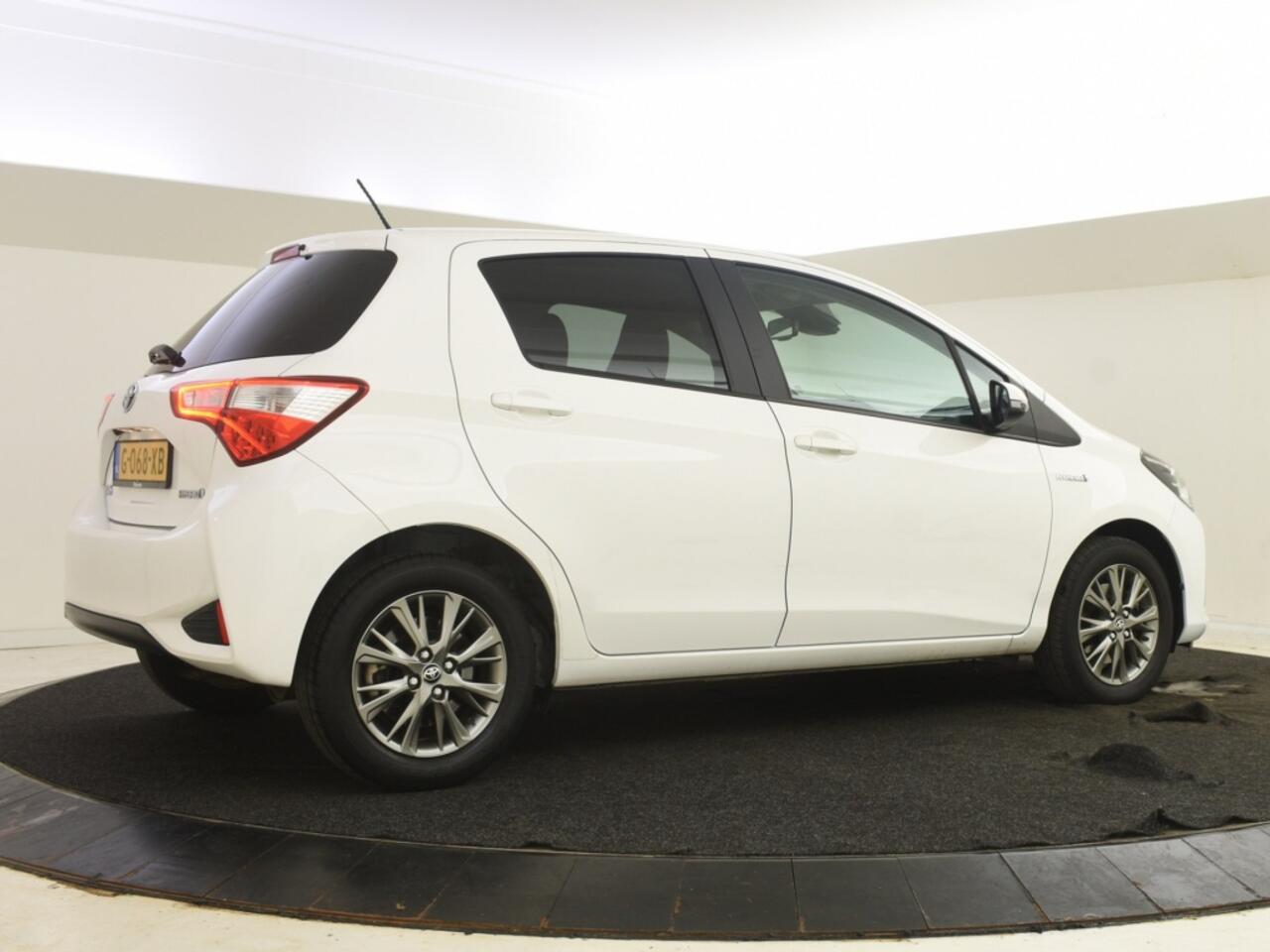 Toyota YARIS 1.5 Hybrid Dynamic | Camera