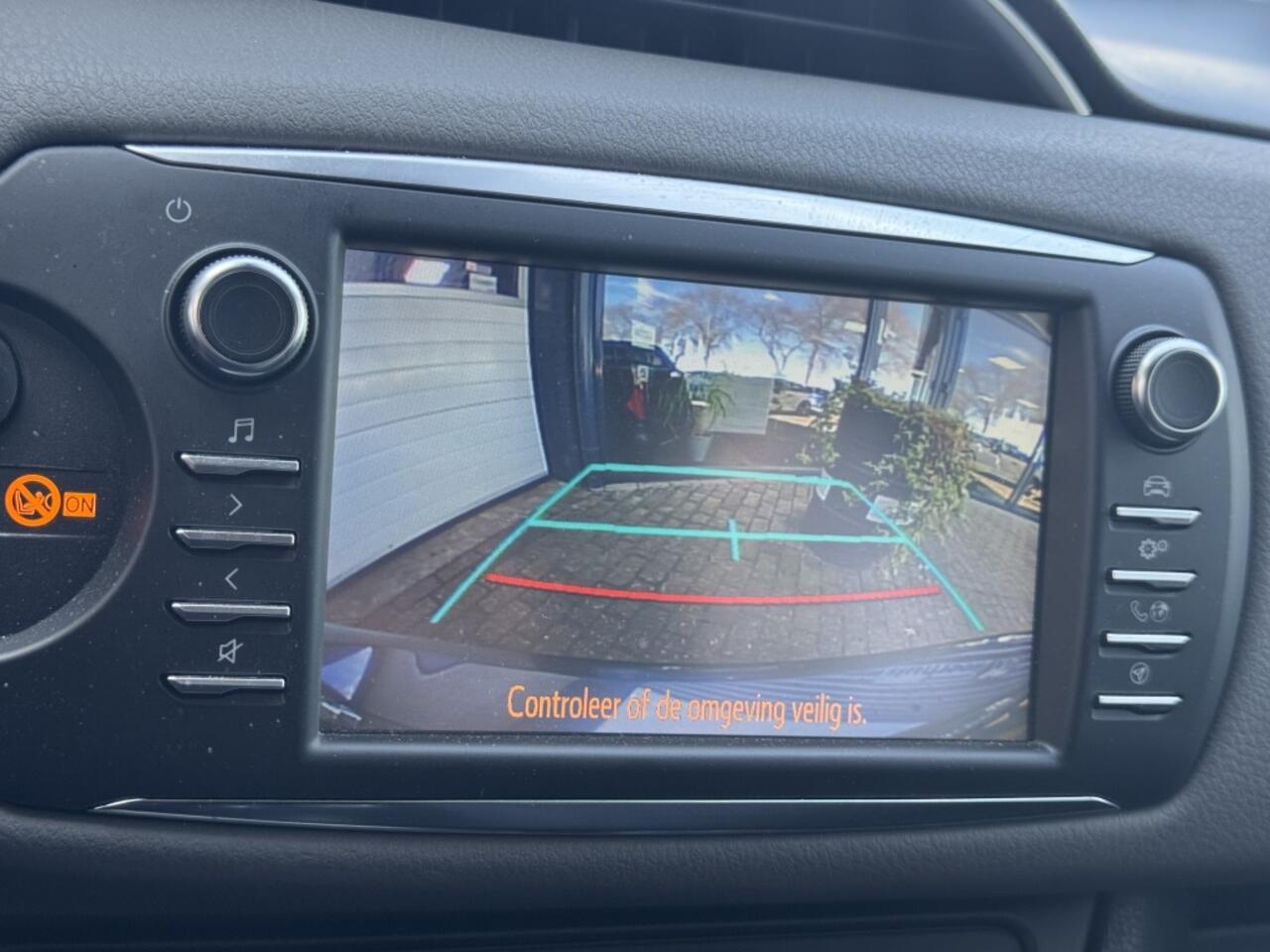 Toyota YARIS 1.0 VVT-i Connect