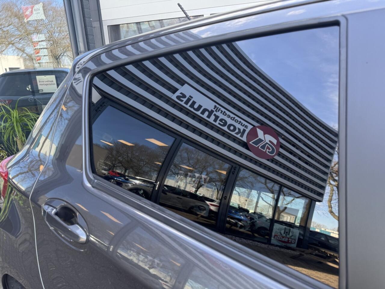 Toyota YARIS 1.0 VVT-i Connect