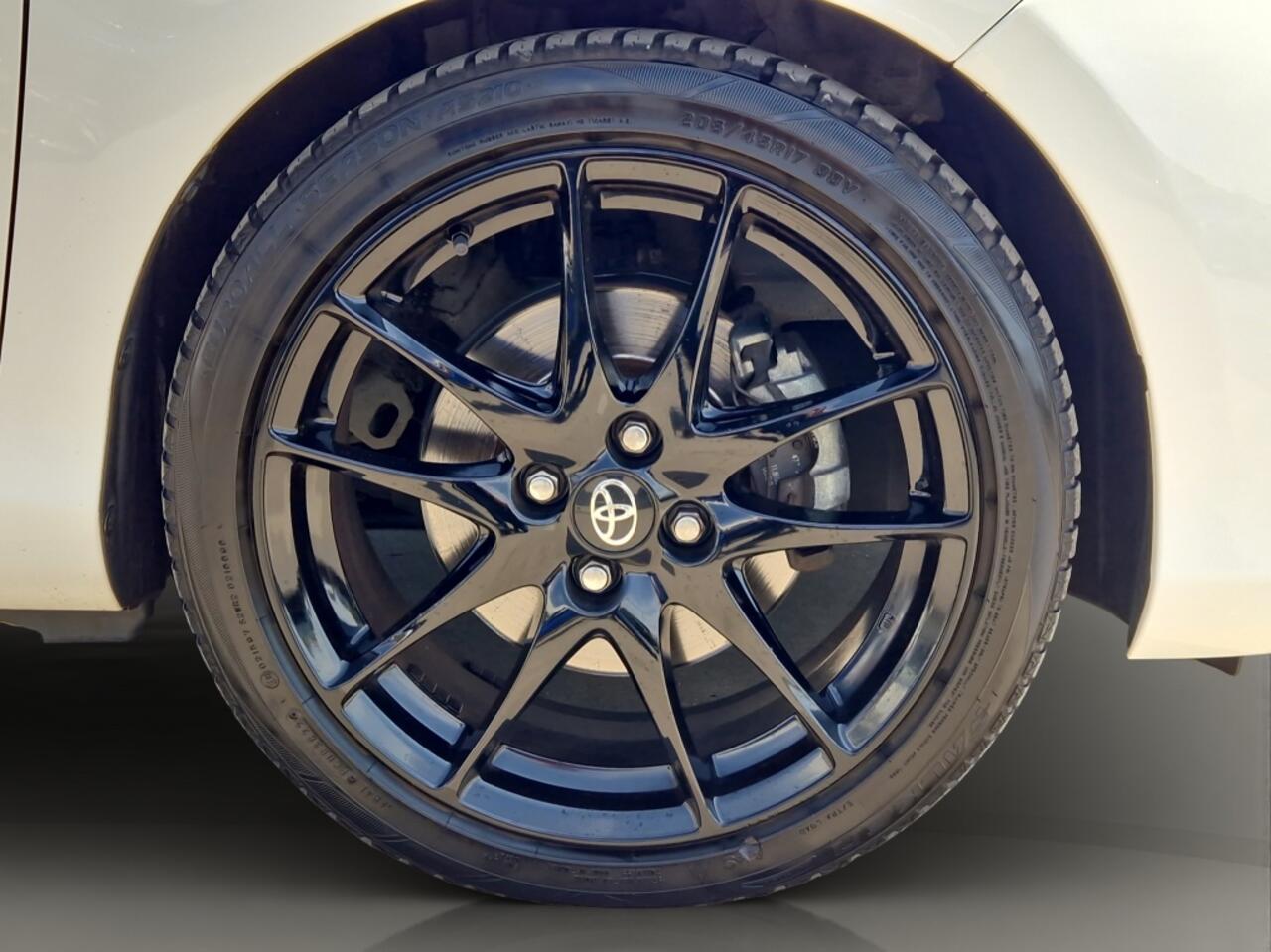 Toyota YARIS 1.5 Hybrid GR-Sport Stoelverwarming - Navi