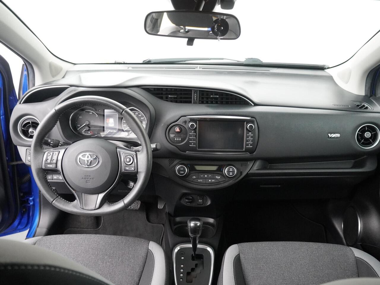 Toyota YARIS Y20 1.5 Hybrid Dynamic Automaat - Climate Control - Lichtmetalen velgen