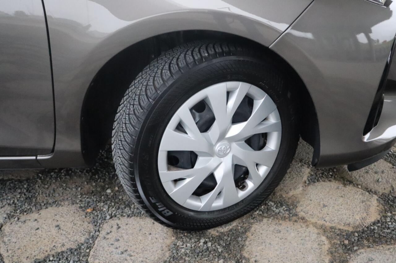 Toyota YARIS 1.5 Hyb. Active | Geen import | Cruise control | Climate control