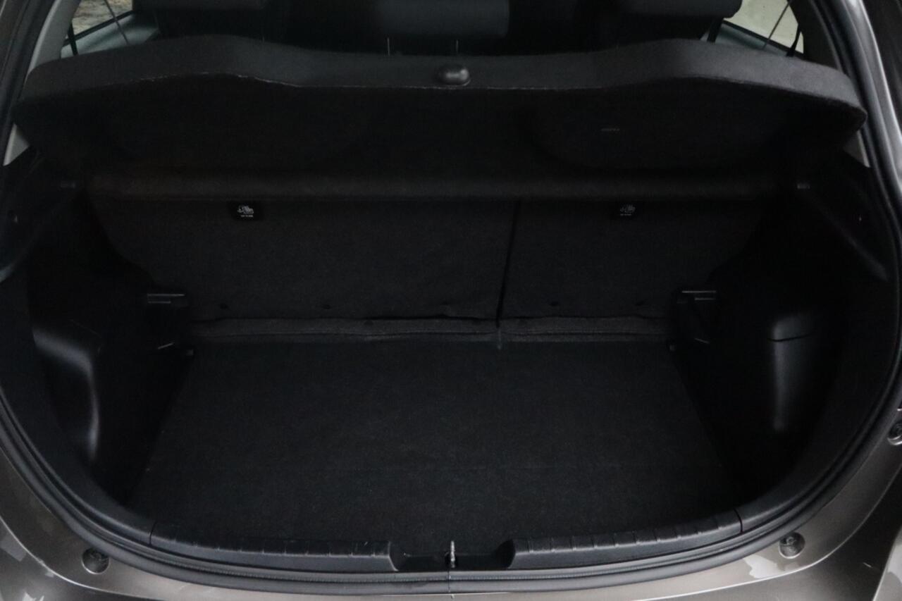 Toyota YARIS 1.5 Hyb. Active | Geen import | Cruise control | Climate control