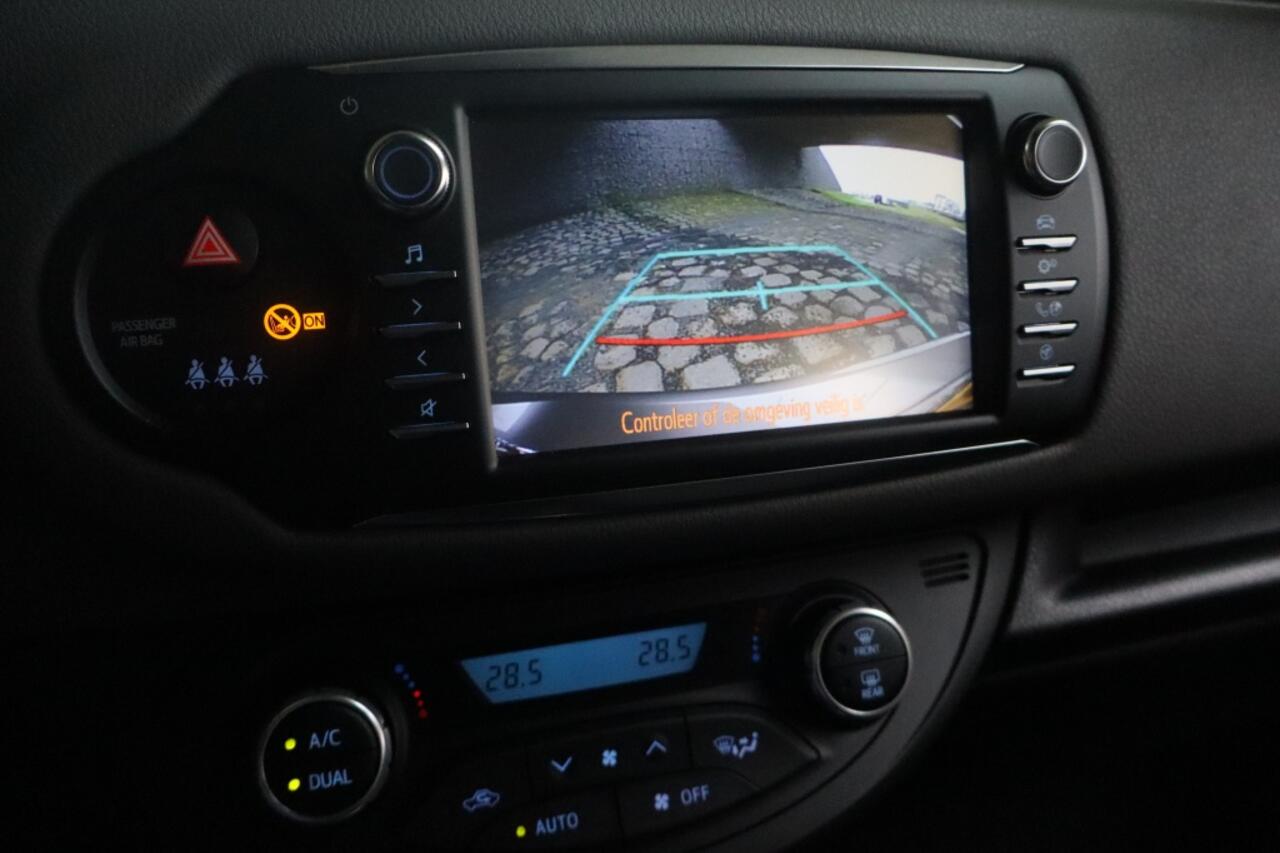 Toyota YARIS 1.5 Hyb. Active | Geen import | Cruise control | Climate control