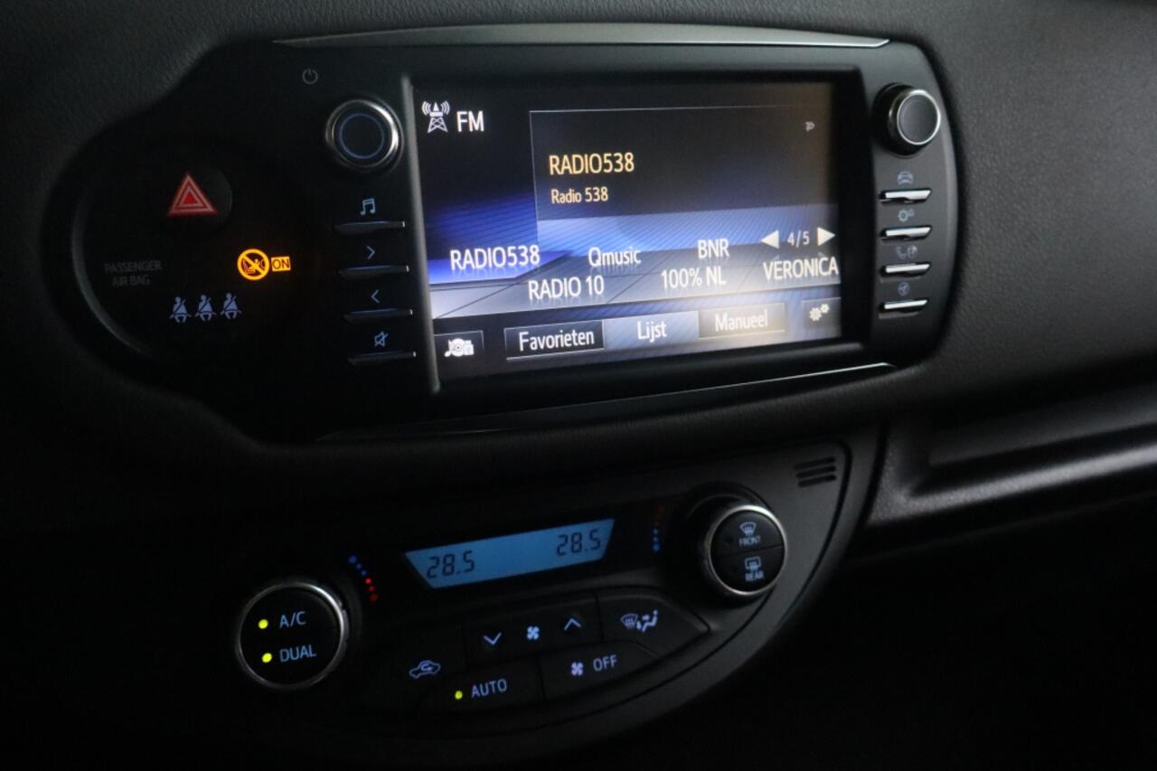 Toyota YARIS 1.5 Hyb. Active | Geen import | Cruise control | Climate control