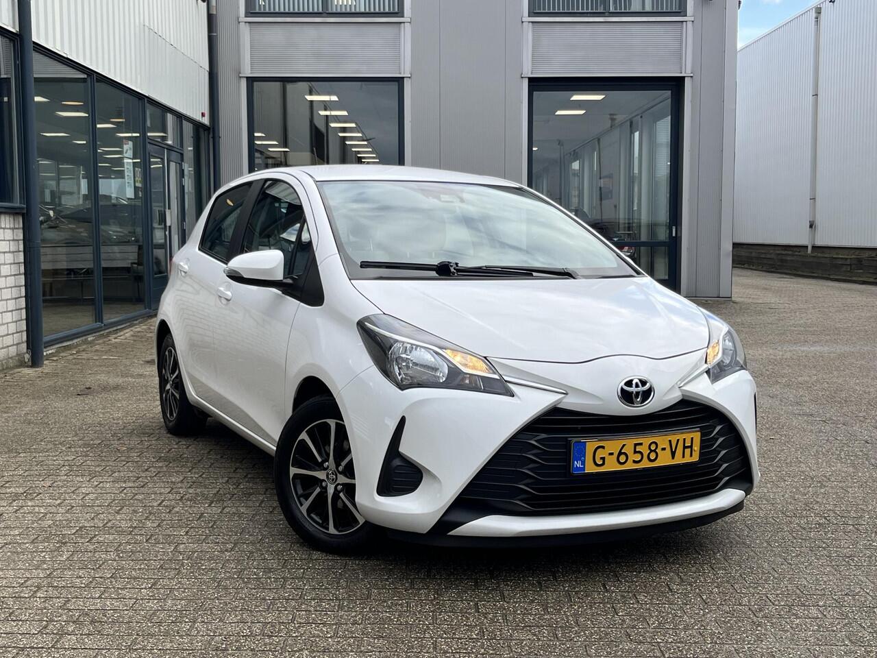 Toyota YARIS 1.0 VVT-i Connect NL Auto/1e Eig./Airco/Camera/15"/Apple CarPlay-Android Auto