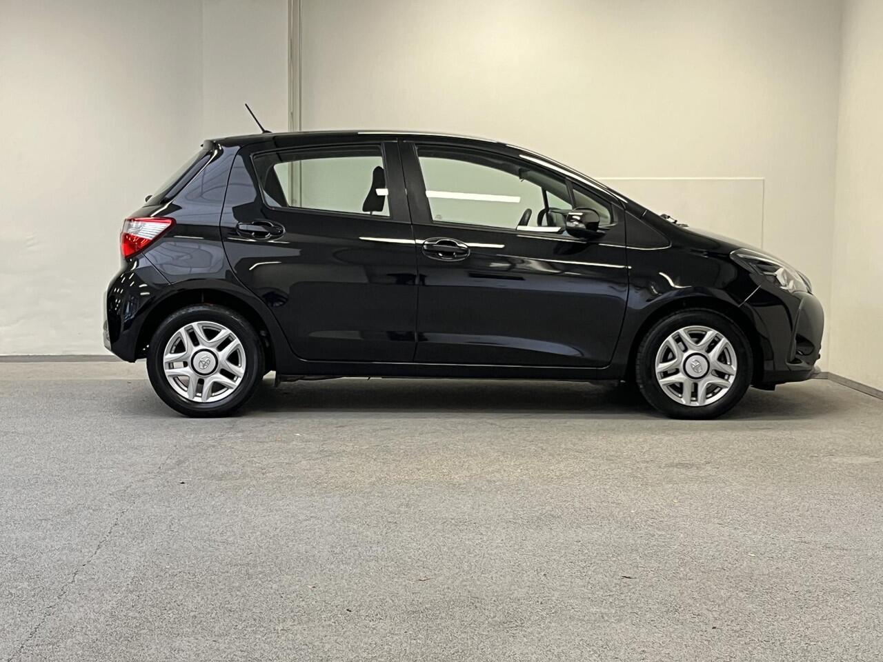 Toyota YARIS 1.5 VVT-i Active | 1e-EIG. | ORG.NL | CAMERA | LMV |