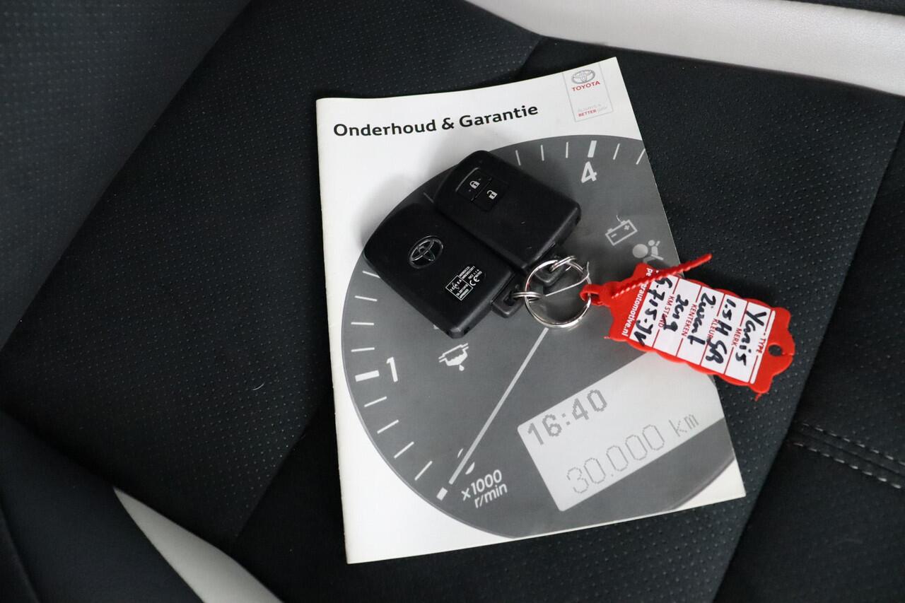 Toyota YARIS 1.5 Hybrid GR-Sport | Parkeer camera | Climate control | Lichtmetalen velgen |