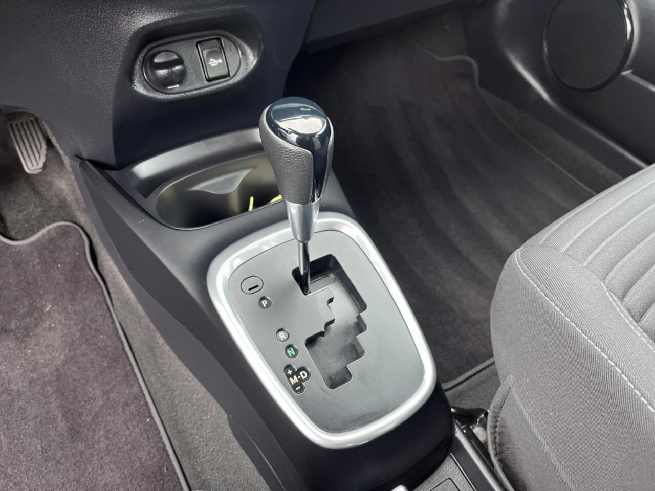 Toyota YARIS 1.5 VVT-i Dynamic