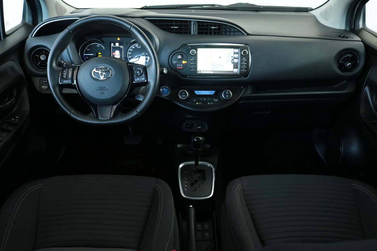 Toyota YARIS 1.5 Hybrid Dynamic, Parkeersensoren