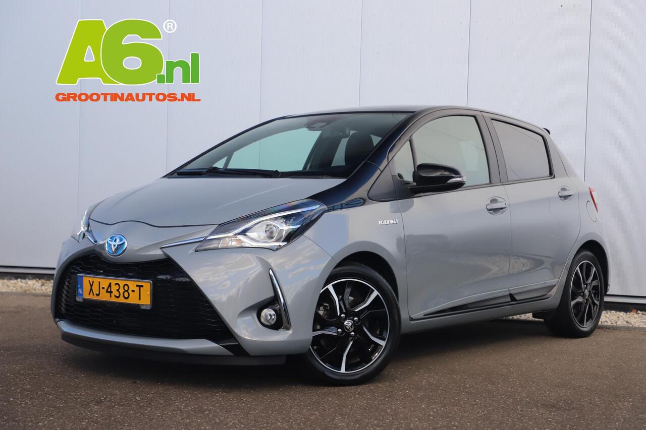 Toyota YARIS 1.5 Hybrid Bi-Tone Plus 101PK Automaat Panoramadak Navigatie Camera Clima Cruise Keyless Entry 16 inch LMV