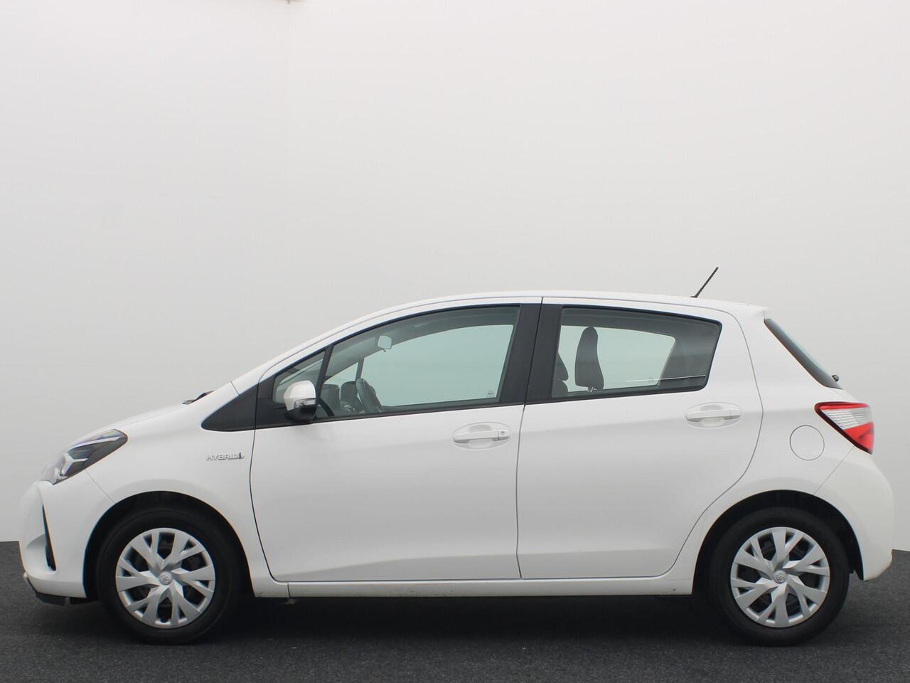 Toyota YARIS 1.5 Hybrid Active HANDGAS / MINDERVALIDE AANPASSING / NAVI / CAMERA / CLIMA / CRUISE / NL-AUTO