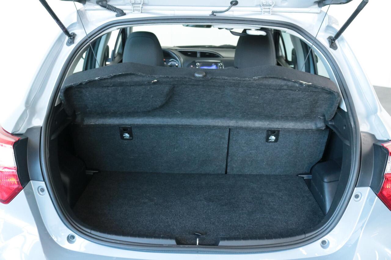 Toyota YARIS 1.5 Hybrid Dynamic, Parkeersensoren