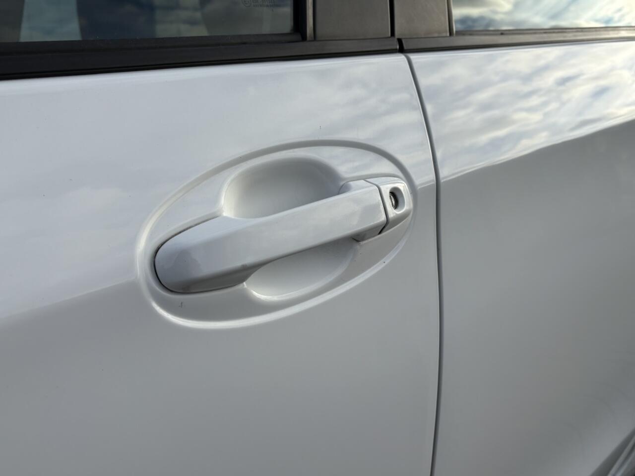 Toyota YARIS 1.5 Hyb. Active RIJKLAAR-NAVI-CRUISE-CAMERA- NAP