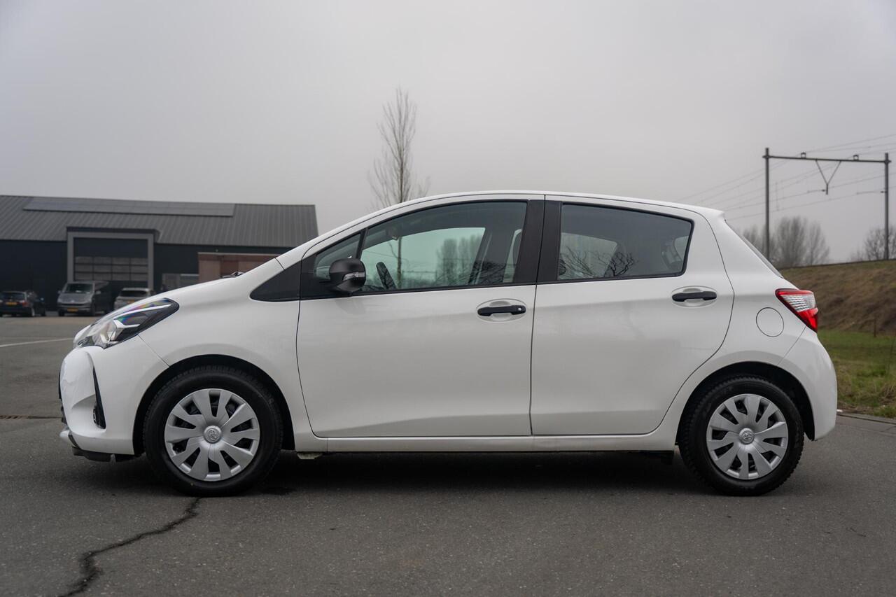 Toyota YARIS 1.5 Hybrid Active ?1ste Eigenaar | Rijstrooksensor | Cruisecontrole | Climate controle