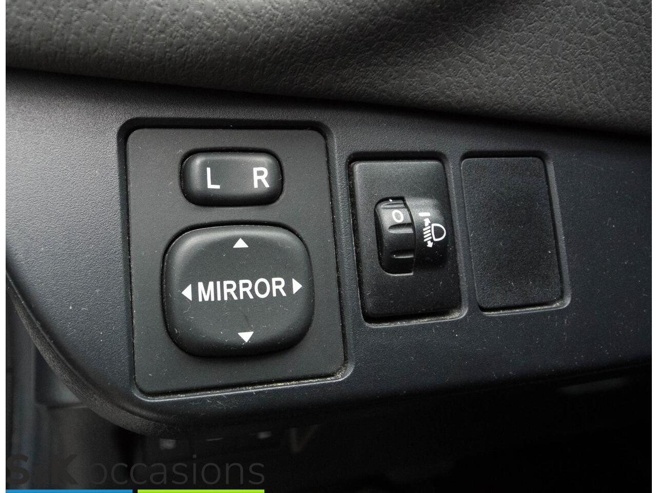 Toyota YARIS 1.5 Hybrid NAVI Cruise Keyless PDC