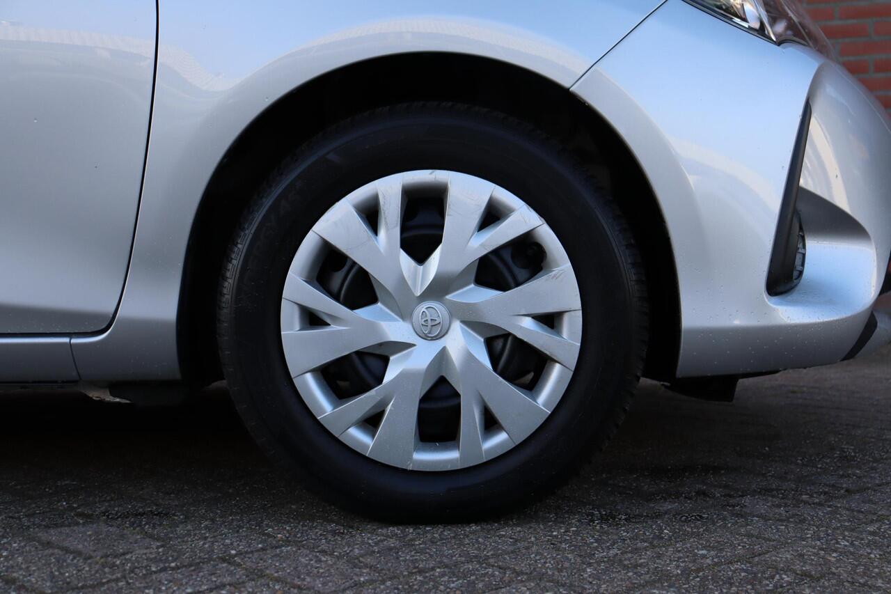 Toyota YARIS 1.5 VVT-i Active, Parkeercamera, Cruise