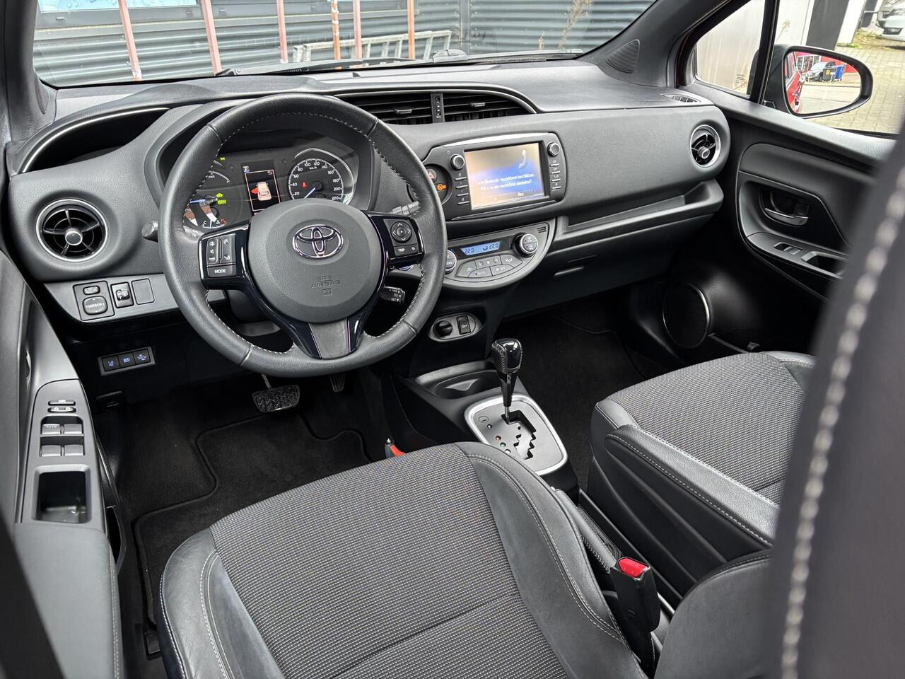 Toyota YARIS 1.5 Hybrid Executive | Cruise Control | Achteruitrijcamera | Climate Control | Radio-MP3 Speler | Bluetooth Tel. | Rijklaarprijs!