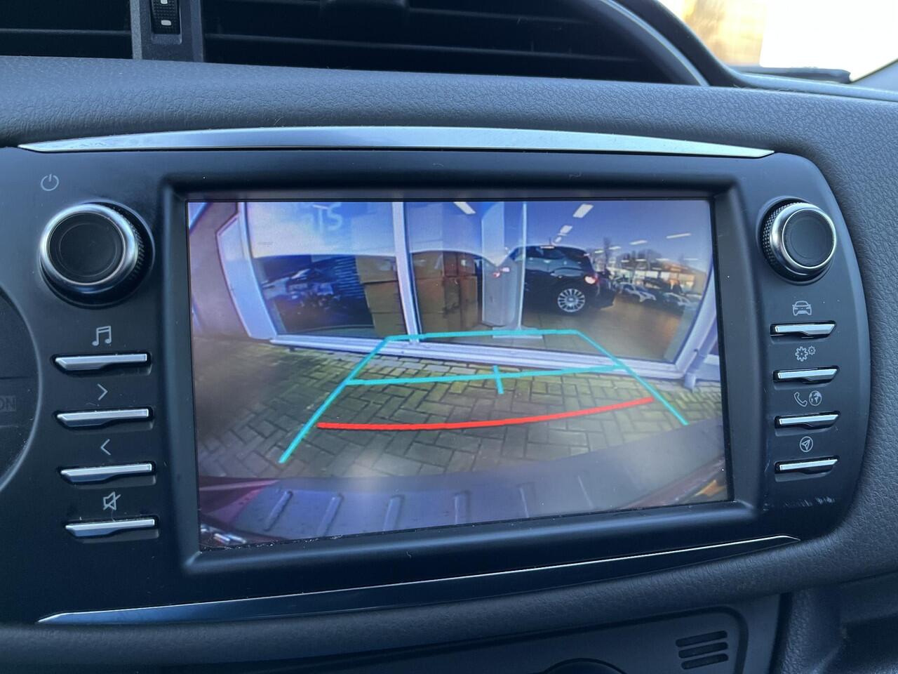 Toyota YARIS 1.5 Hybrid Active Aple Carplay/Android Auto | Camera | Climate control | Toyota garantie tot 2029!