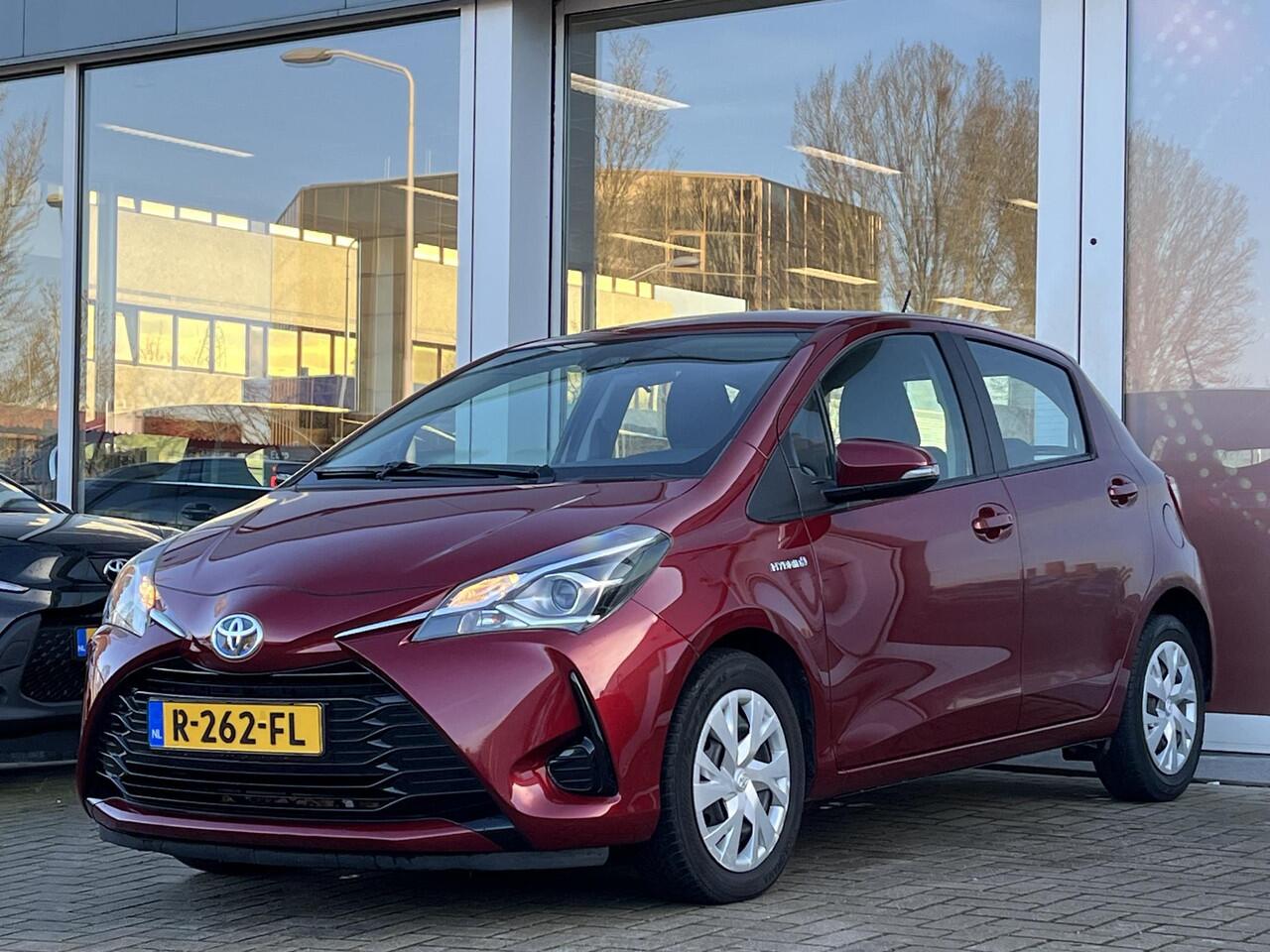 Toyota YARIS 1.5 Hybrid Active Aple Carplay/Android Auto | Camera | Climate control | Toyota garantie tot 2029!