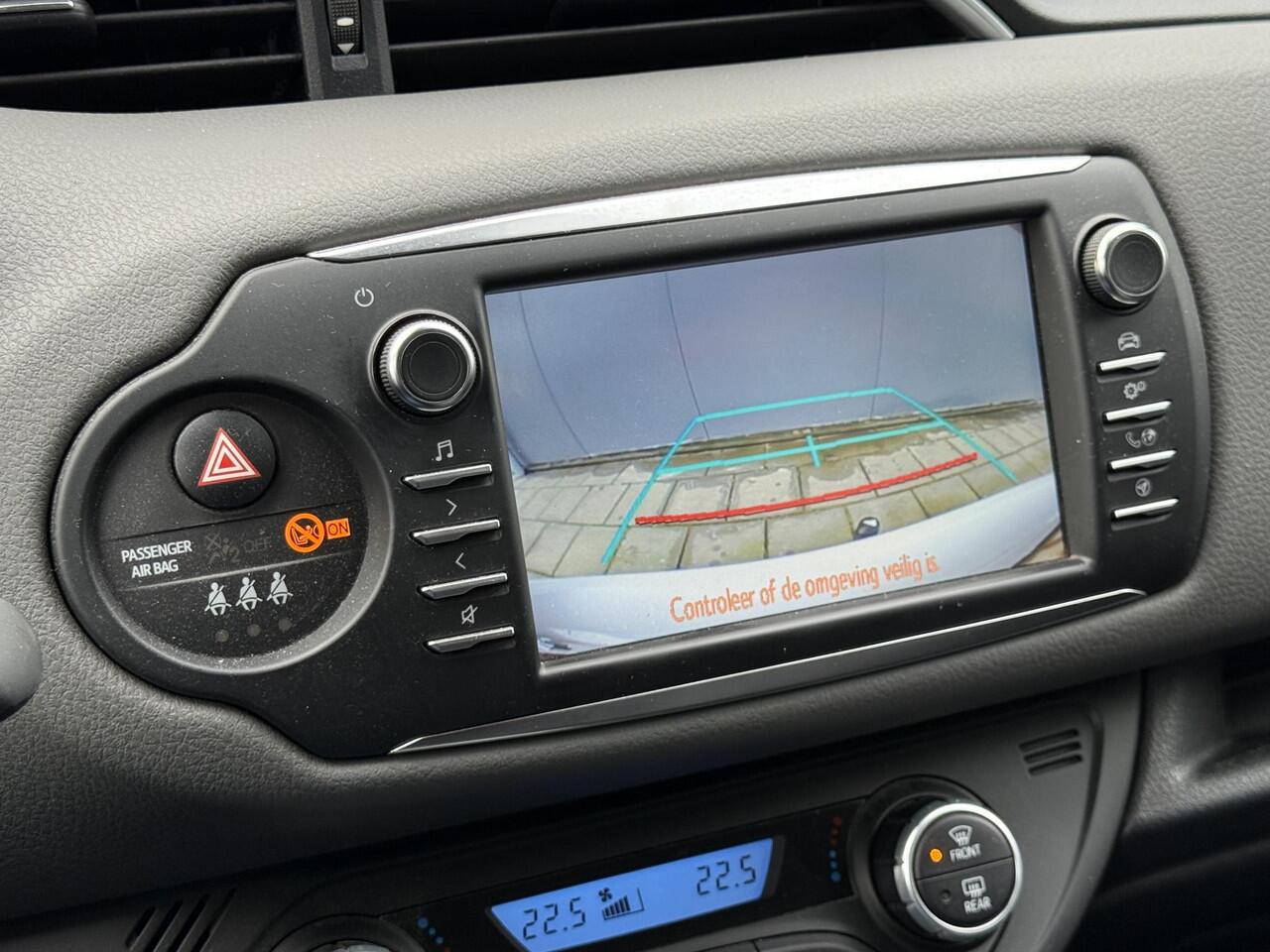 Toyota YARIS 1.5 VVT-i Active / Trekhaak / Automaat / Camera / Climate Control / Weinig Kilometers / Eerste Eigenaar / NAP