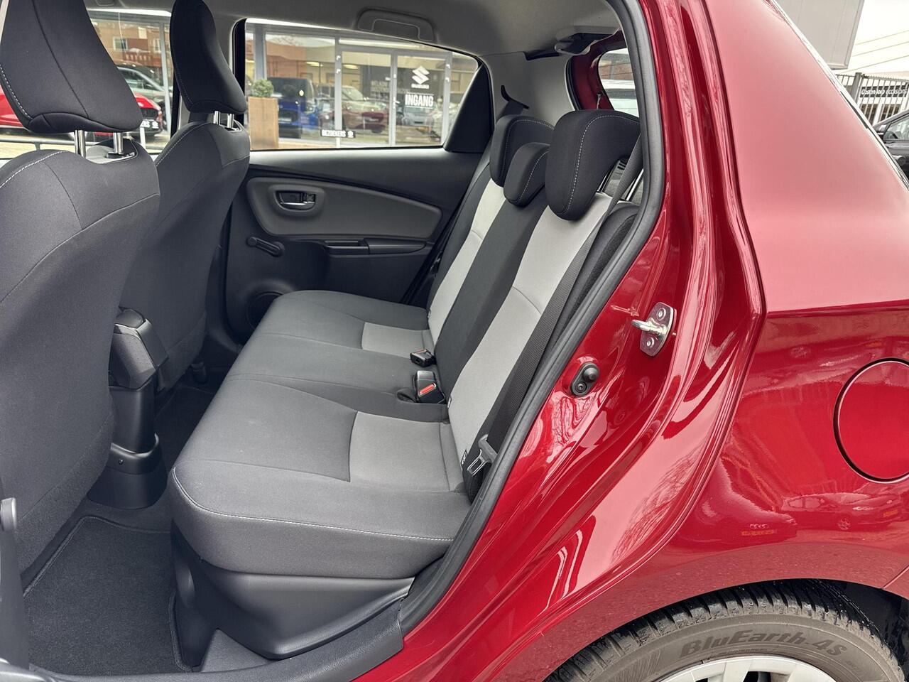 Toyota YARIS 1.5 Hybrid Active | 06-10141018 Voor meer informatie