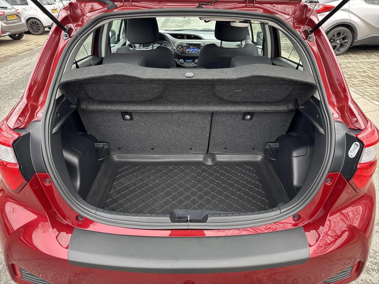 Toyota YARIS 1.5 Hybrid Active | 06-10141018 Voor meer informatie