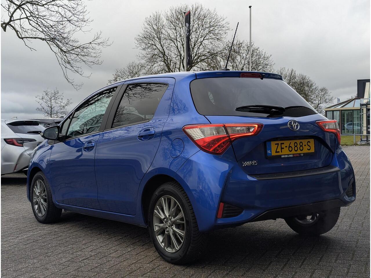 Toyota YARIS 1.5 VVT-i Dynamic | Automaat | Cruise control | Climate control | Camera | Navi | Keyless