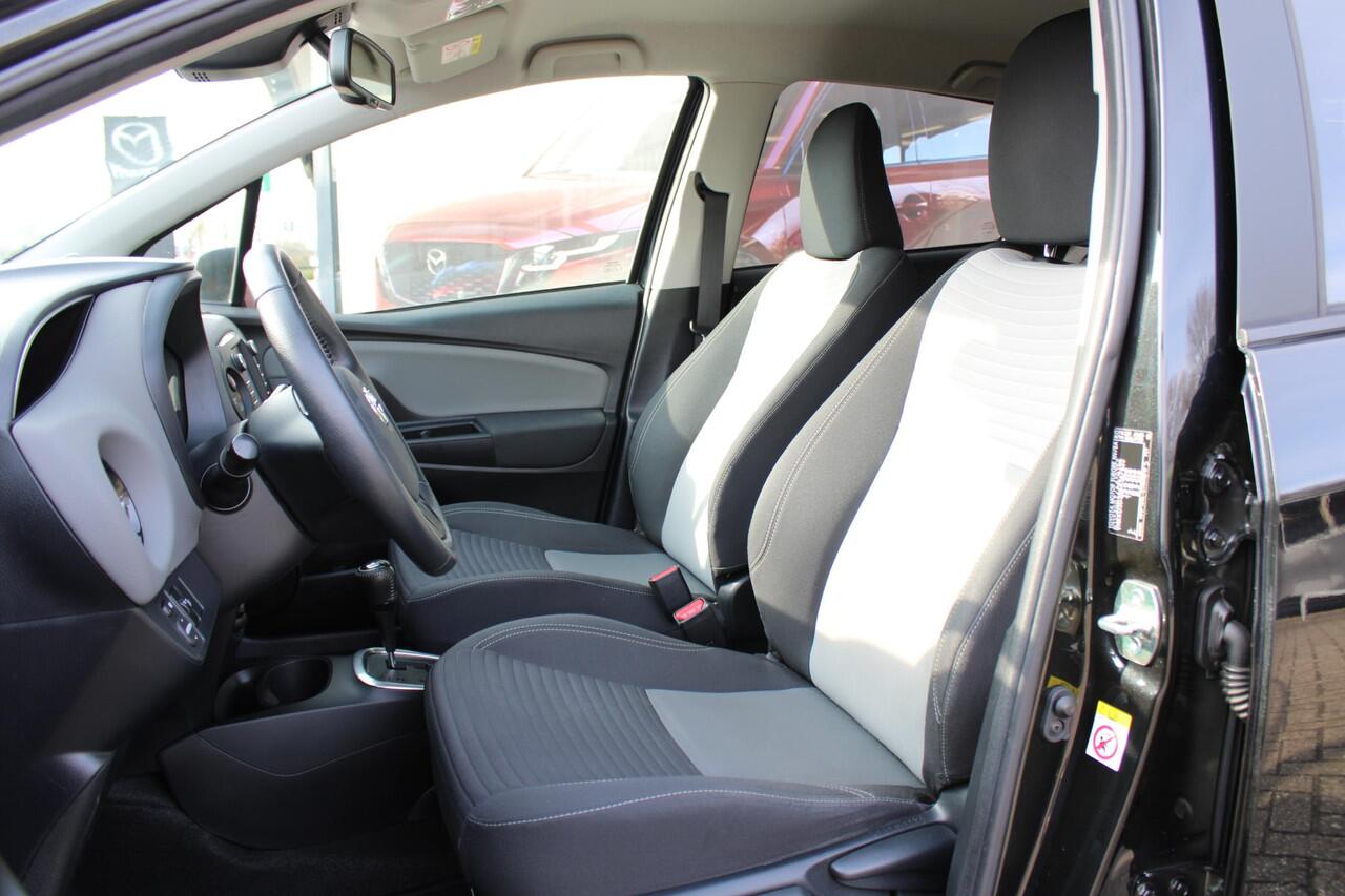 Toyota YARIS 1.5 Hybrid Dynamic , Automaat, All Season, Camera, Navi, Clima, Cruise, LMV 15 Inch, Bluetooth, LKA