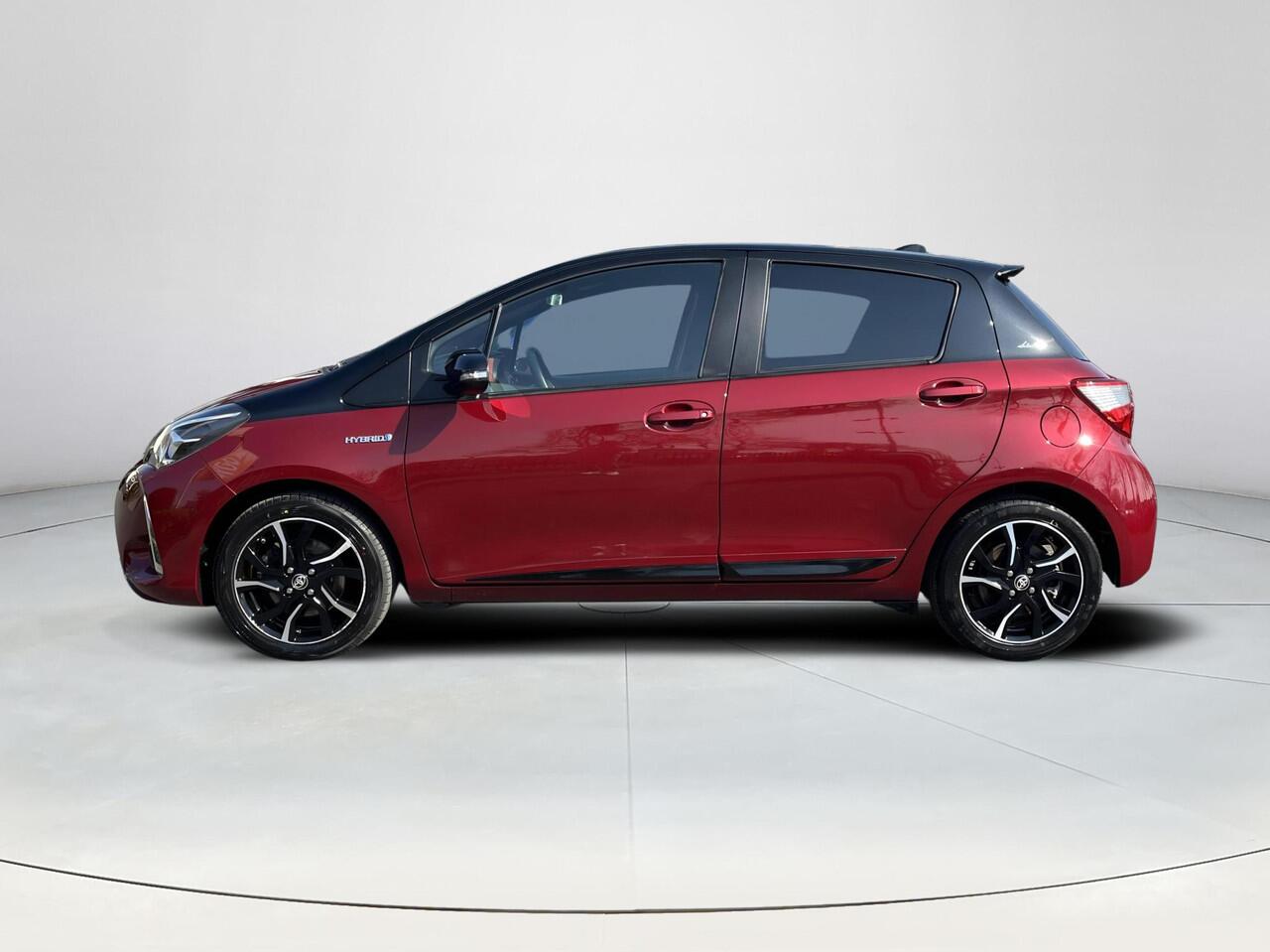 Toyota YARIS 1.5 Hybrid Bi-Tone | Stoelverwarming | Keyless Entry | Licht metalen velgen | Climate control |
