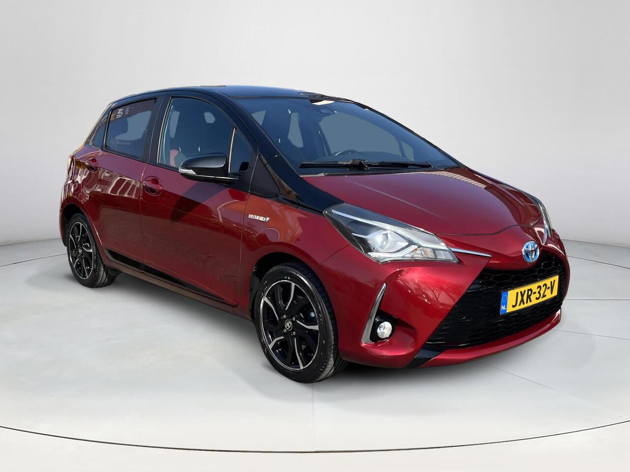 Toyota YARIS 1.5 Hybrid Bi-Tone | Stoelverwarming | Keyless Entry | Licht metalen velgen | Climate control |