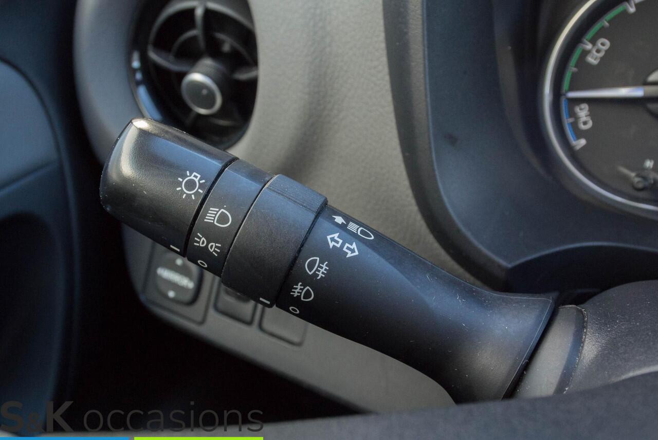 Toyota YARIS 1.5 Hybrid Navi PDC