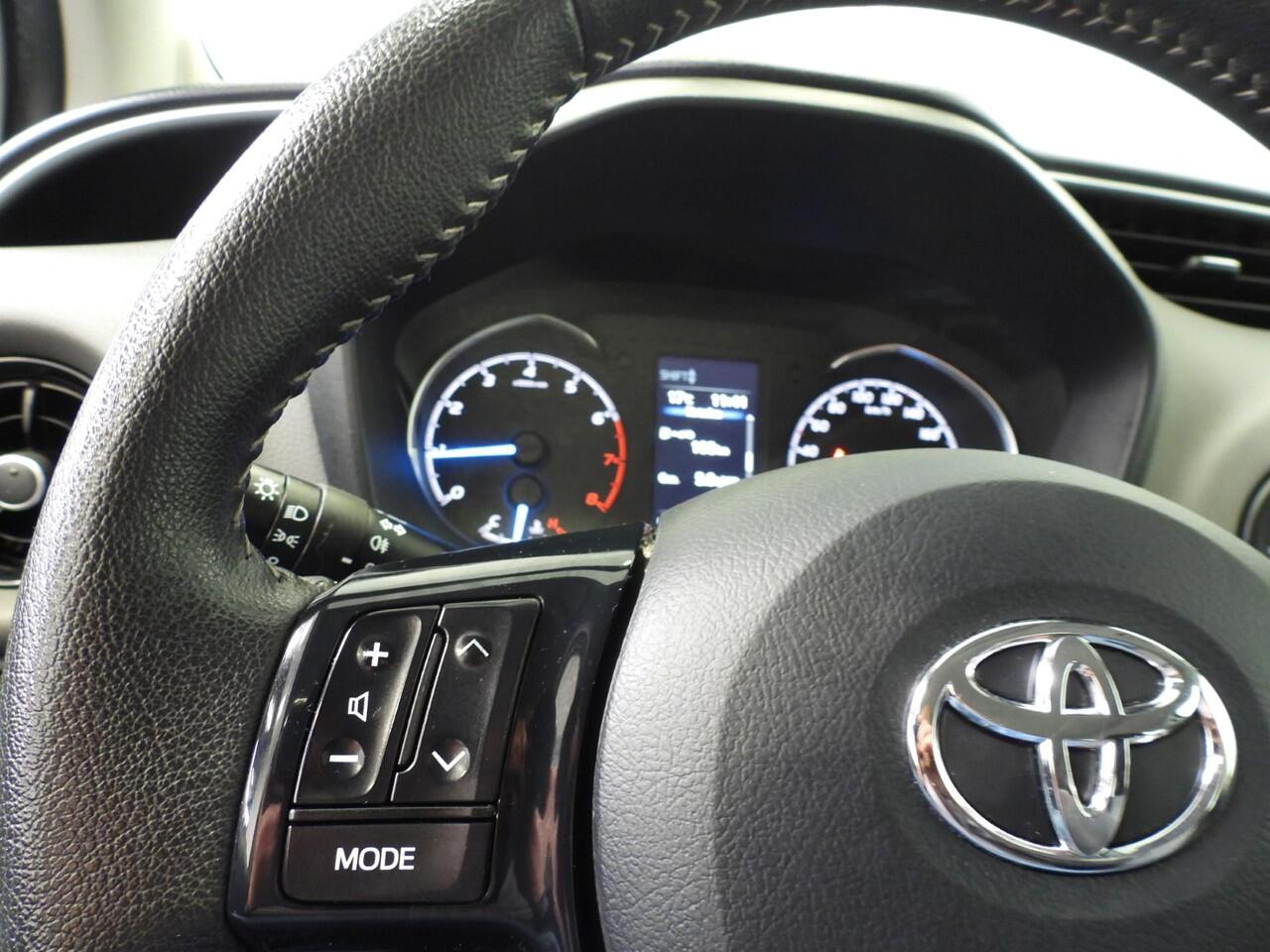 Toyota YARIS 1.0 VVT-i Connect NAVI-APP/CAMERA/AIRCO/15"LMV!