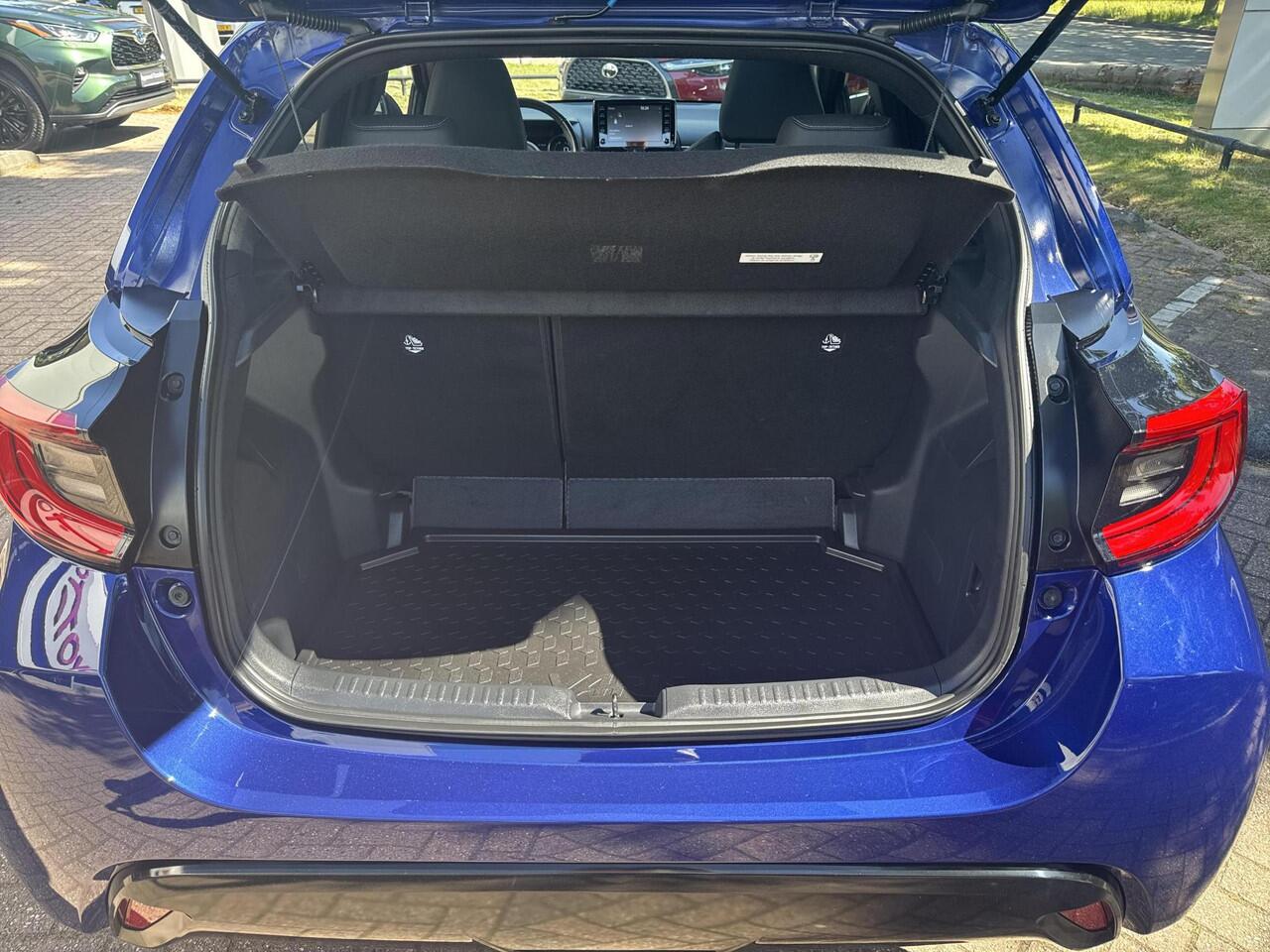 Toyota YARIS 1.5 Hybrid Style panoramadak | 06-10141018 Voor meer informatie