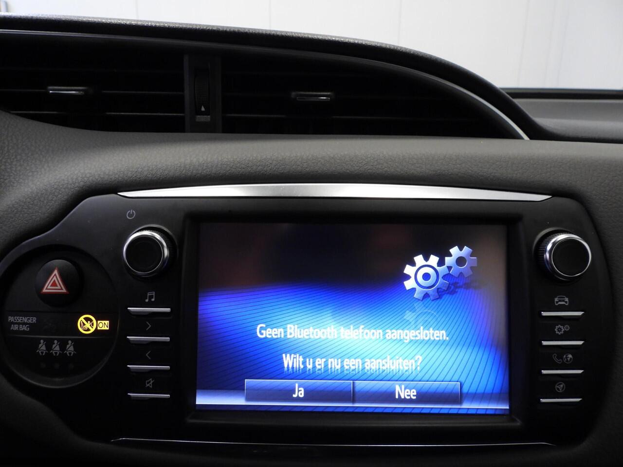 Toyota YARIS 1.5 Hybrid Active CLIMA/CAMERA/CRUISE/PDC!