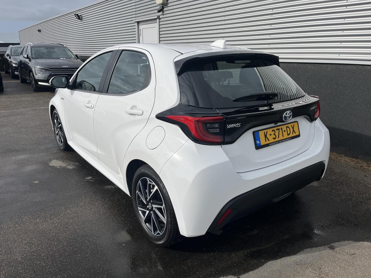 Toyota YARIS 1.5 Hybrid Dynamic Apple Carplay/Android auto Navigatie, LMV, Smart Key, Achteruitrijcamera, Adaptieve cruise control