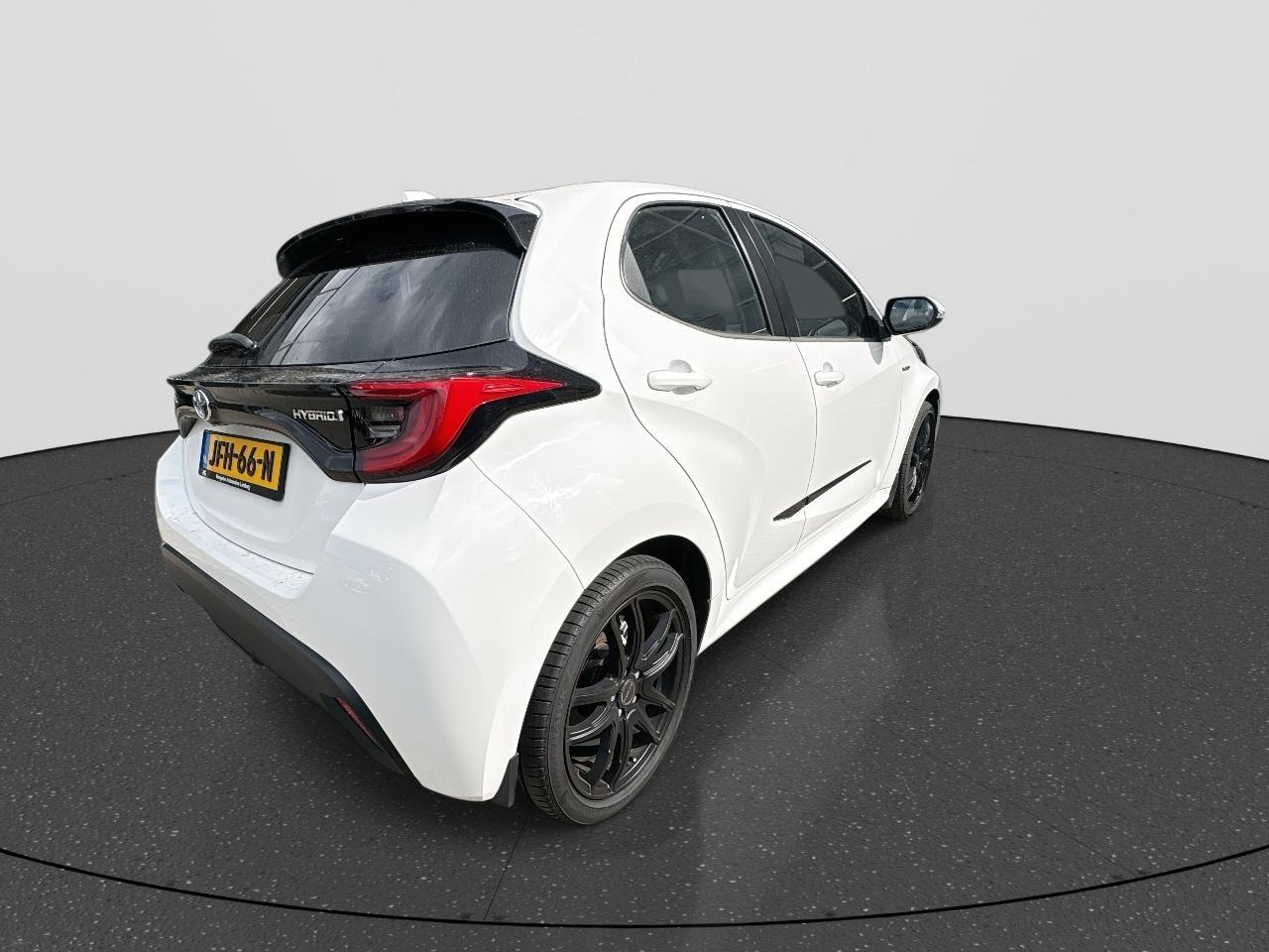 Toyota YARIS 1.5 Hybrid Dynamic Edition | Rijklaar |