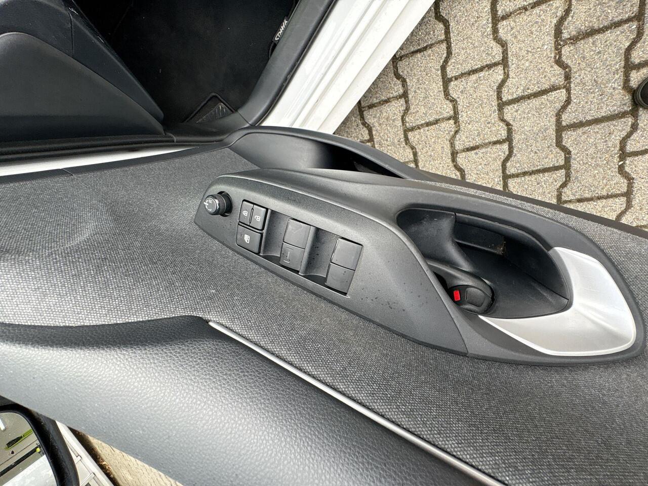 Toyota YARIS 1.5 Hybrid Dynamic Edition | Rijklaar |