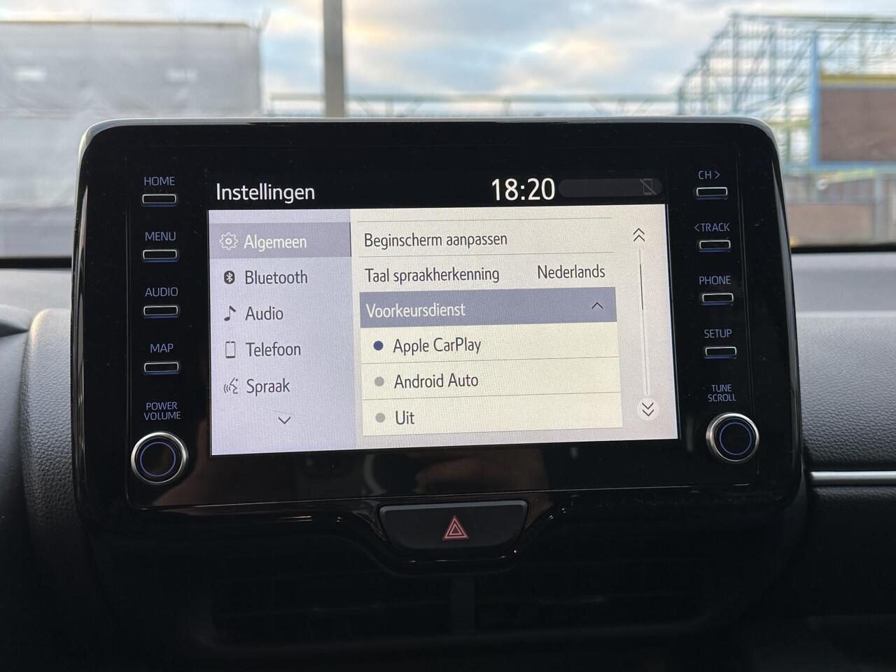 Toyota YARIS 1.5 Hybrid Launch Edition