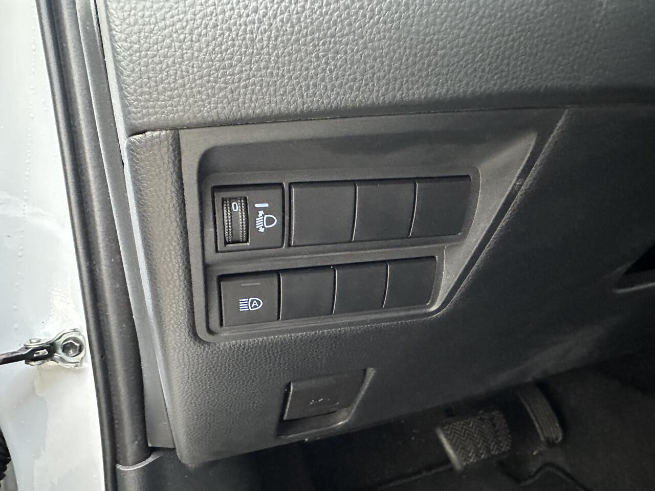 Toyota YARIS 1.5 Hybrid Launch Edition