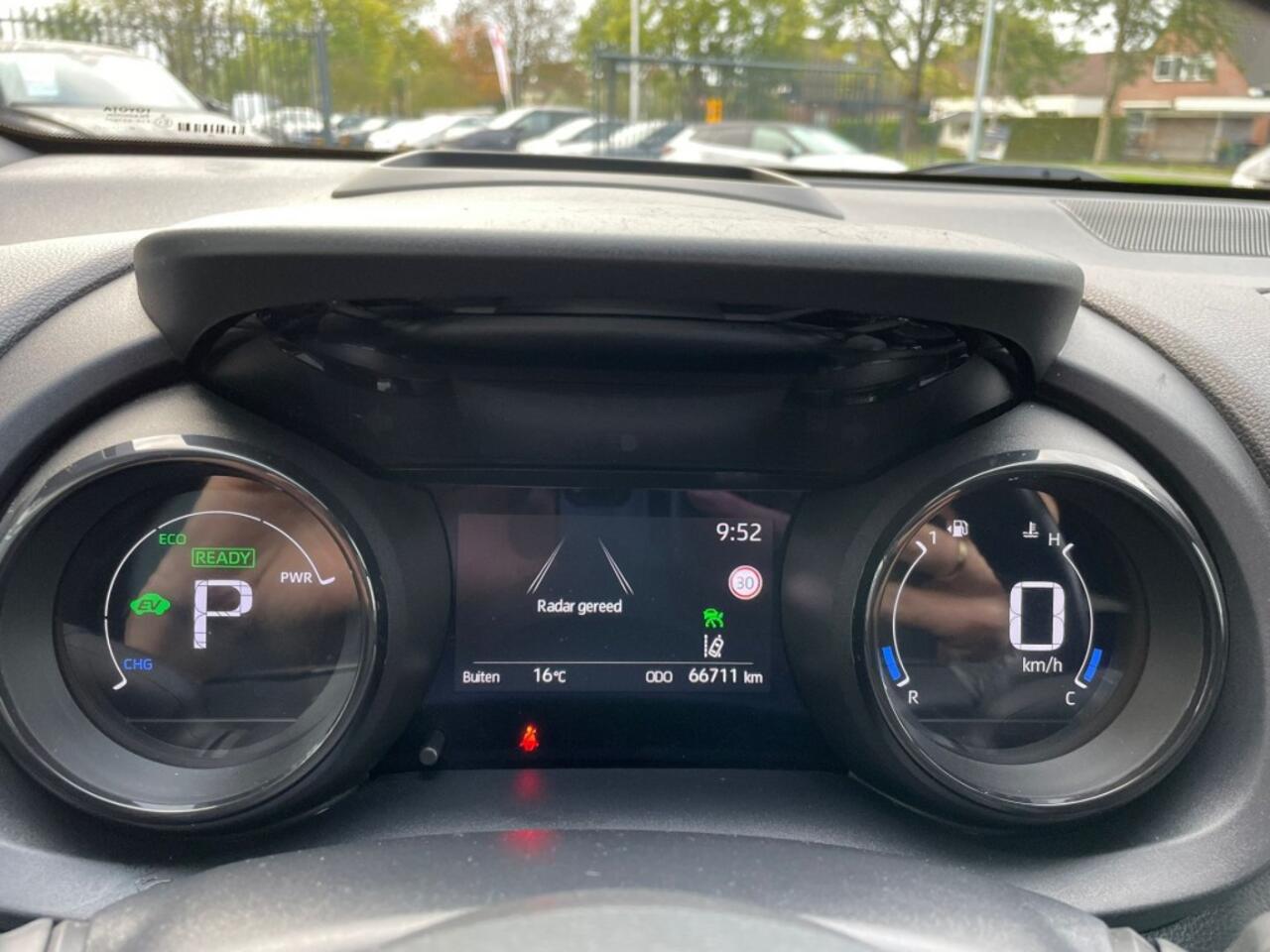Toyota YARIS 1.5 HYBRID Premier edition! Leder, Headup, ACC, TwoTone, Stoel/Stuur verw.