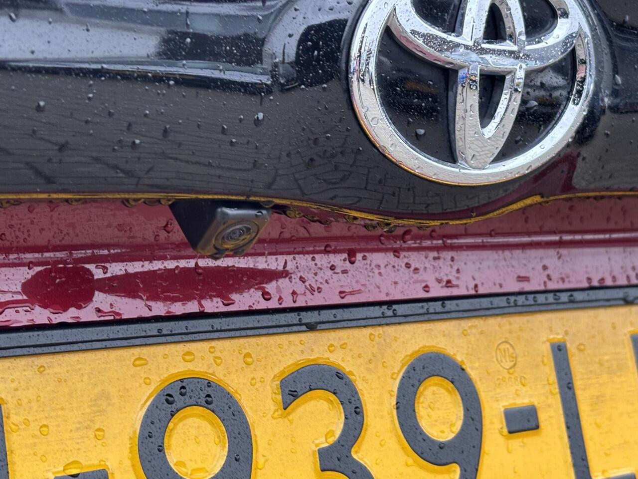 Toyota YARIS 1.5 VVT-i First Edition | Apple Carplay/Android auto | Trekhaak afneembaar | Navigatie |100% onderhouden |