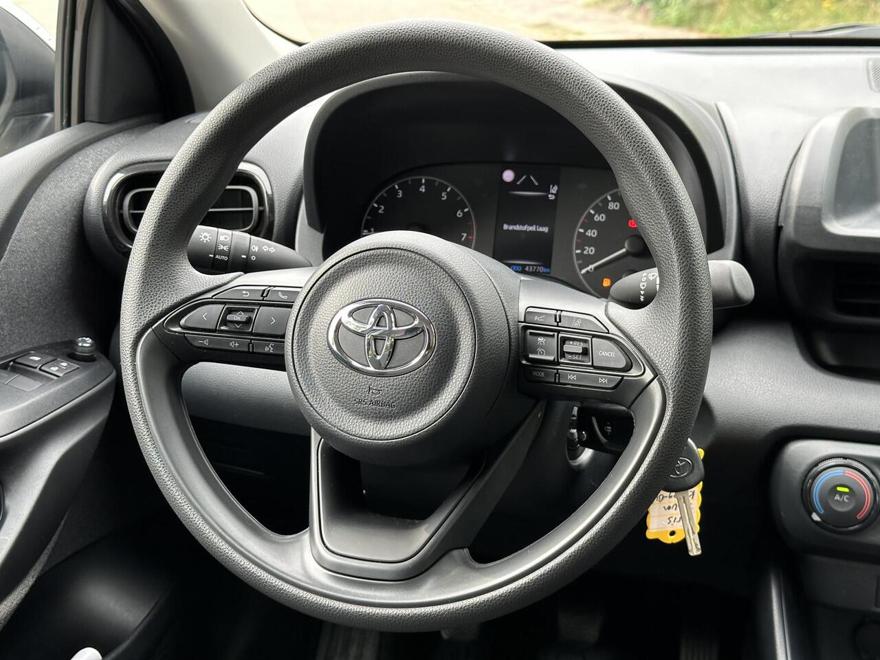 Toyota YARIS 1.0 VVT-i Comfort Radio wordt ingebouwd | Airco | Adaptive cruise control | Centrale deurvergrendeling met afst.bediening |