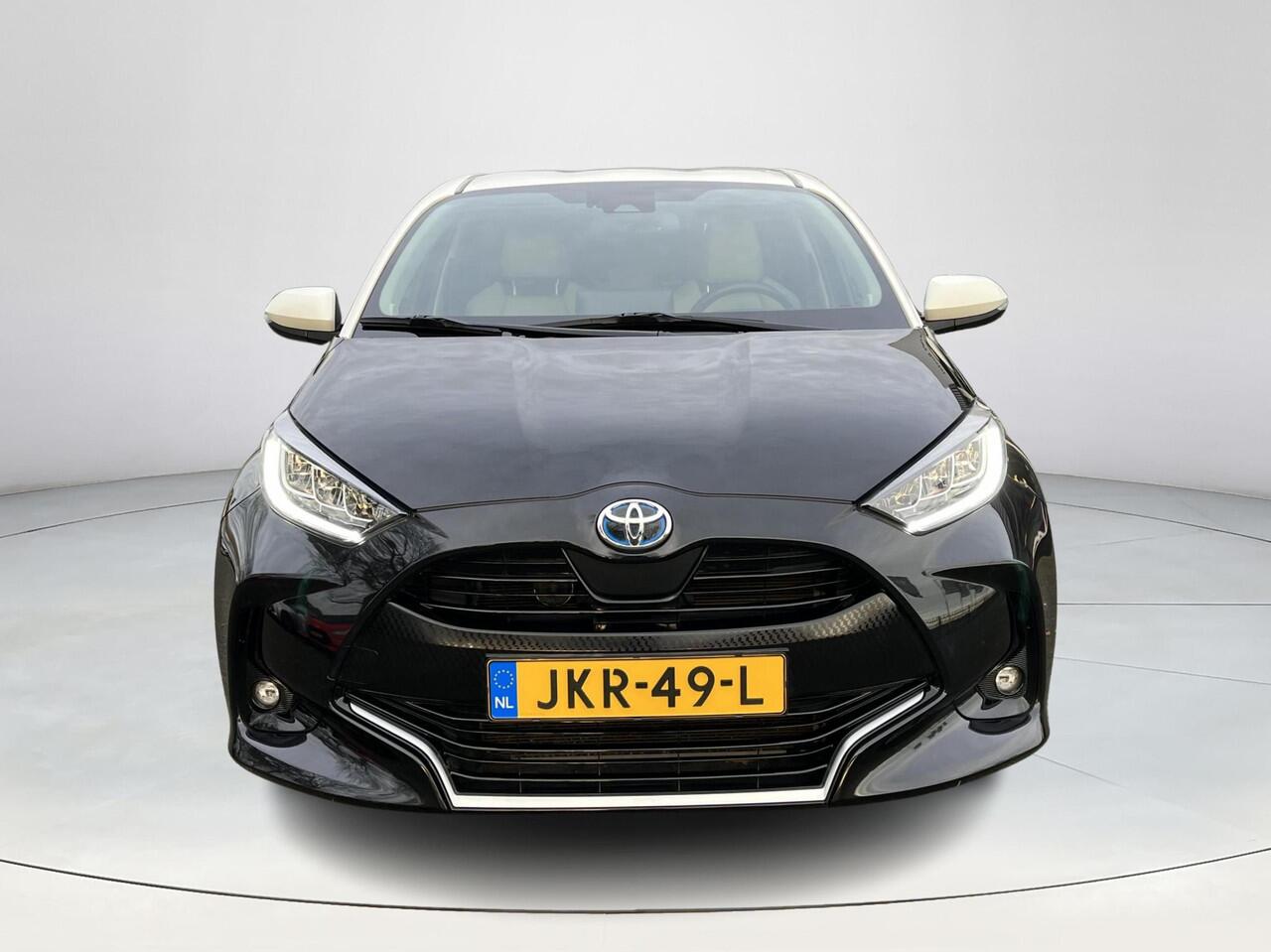 Toyota YARIS 1.5 Hybrid Executive | Bi-Tone | Stoelverwarming | Carplay | Keyless entry | LED koplampen