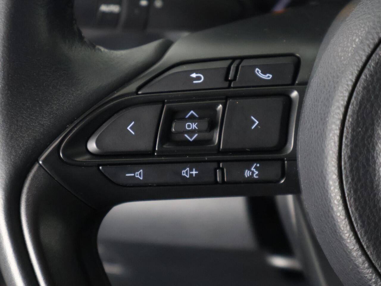 Toyota YARIS 1.5 Hybrid Business Black Edition | Apple Carplay & AndroidAUTO | Privacy Glass |