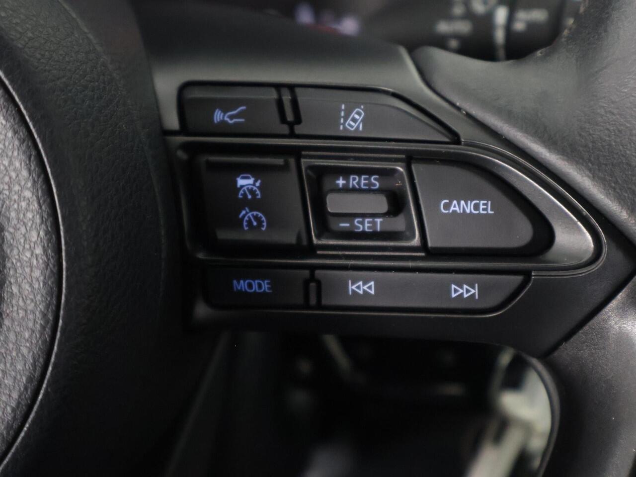 Toyota YARIS 1.5 Hybrid Business Black Edition | Apple Carplay & AndroidAUTO | Privacy Glass |